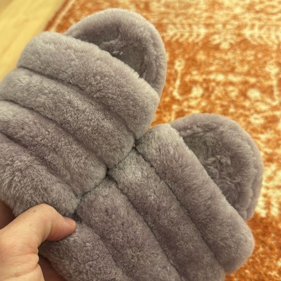 1095119 UGG W Fluff Yeah [June Gloom] Women's Sheepskin Slides 7 US - Picture 2 of 5